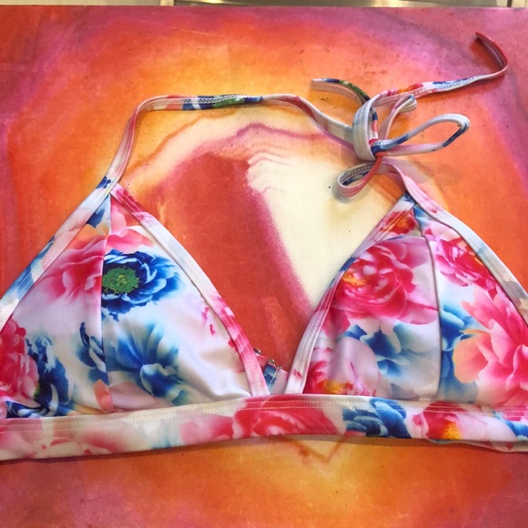Bikini Top and Bottom With Flowers (New!) - Picture 4 of 4